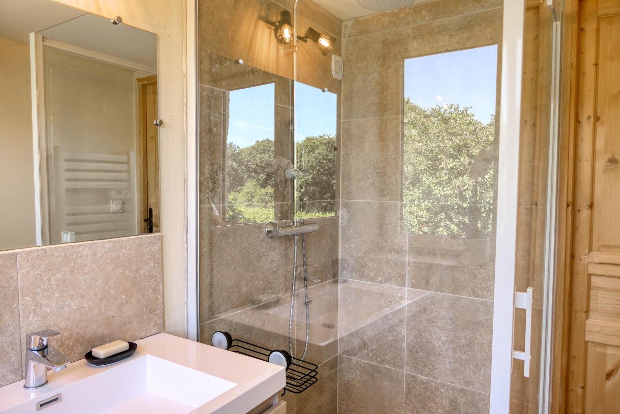 L'O De Vigne, Eden In Provence Villa Nyons Bagian luar foto
